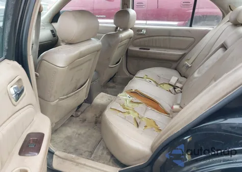 1998 Infiniti I30 Standard/Touring z USA, uszkodzony, nr VIN JNKCA21A7WT614305